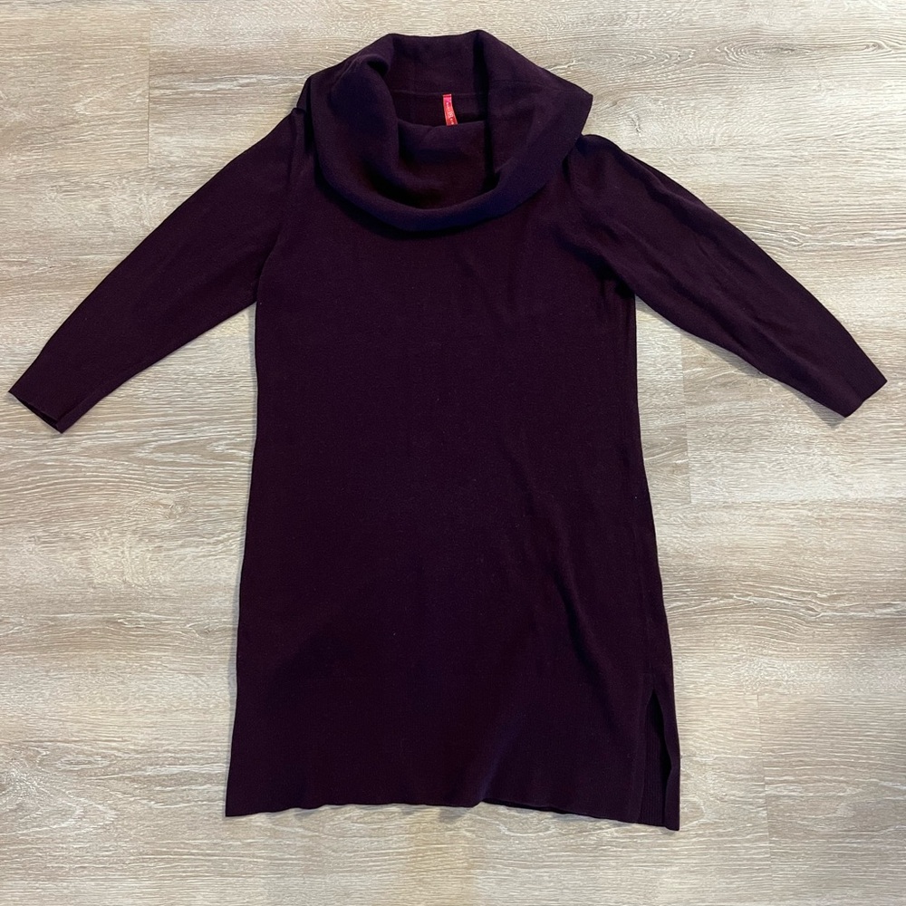 Ruby Ribbon Burgundy Sweater size medium